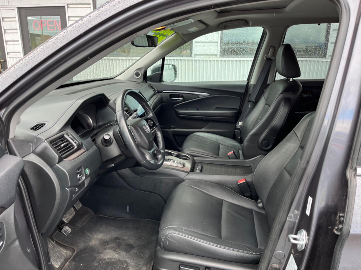 2022 BLACK HONDA PILOT SE (5FNYF6H20NB) with an 3.5L engine, Automatic transmission, located at 1960 Industrial Drive, Wasilla, 99654, (907) 274-2277, 61.573475, -149.400146 - Photo#7